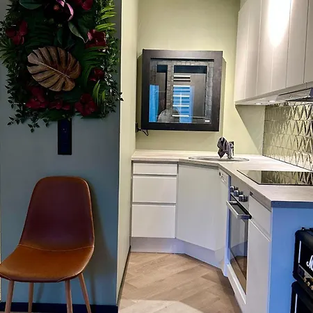 Luksurios Designleilighet I Hjertet Av - My Space As * 산데피요르드